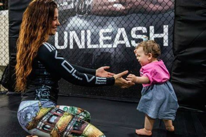5 Stars Get Their Kids Involved In Their Home Workouts ONE
