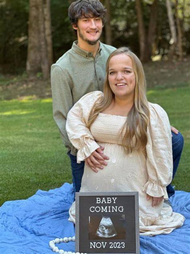 7 Little Johnstons: Liz And Brice Welcome A Little Person Baby