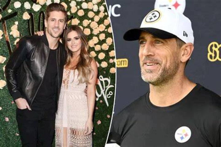 Aaron Rodgers Wife, Girlfriend, Brother, Parents, Family, Net Worth, Gay