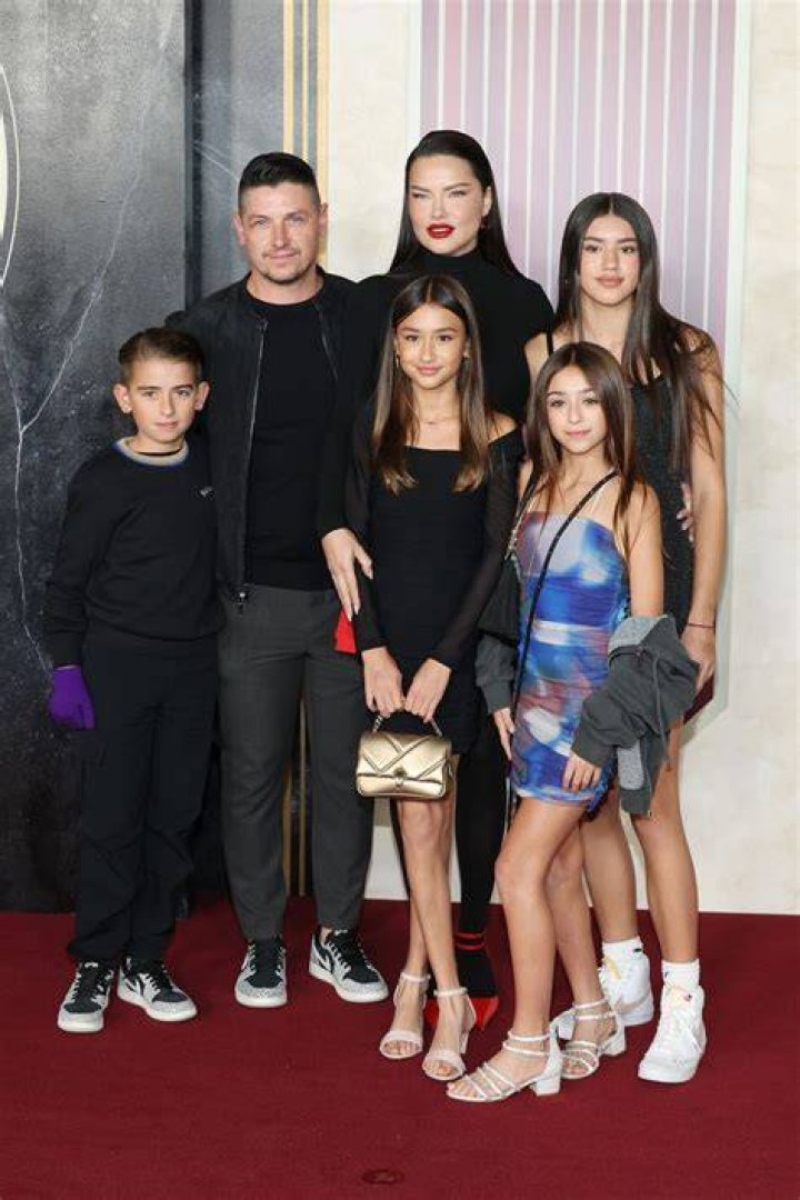 Adriana Lima and Her Daughters, Sienna and Valentina, Are the Ultimate