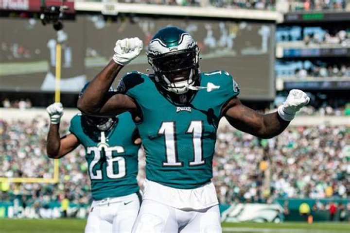 A.J. Brown has monster day for undefeated Eagles, and it's all thanks
