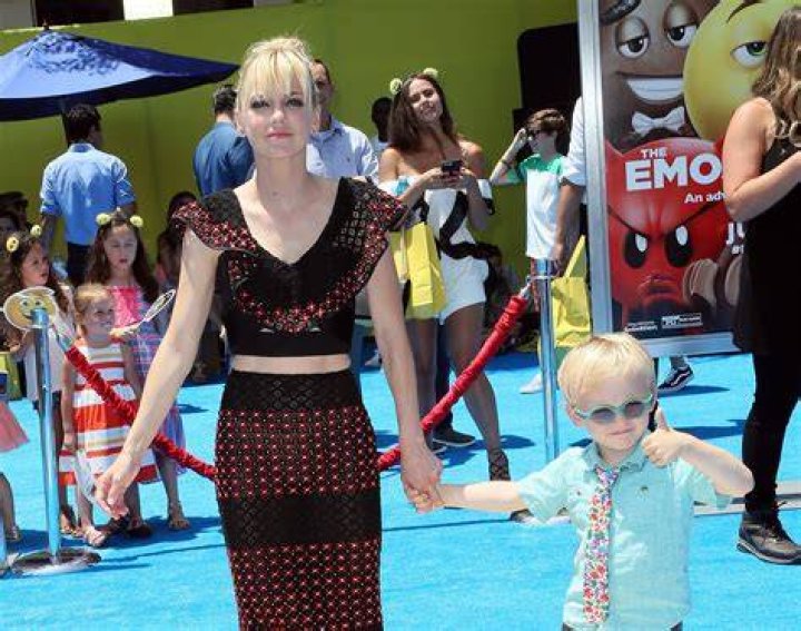 Anna Faris Son Jack Disability Jackie Holland