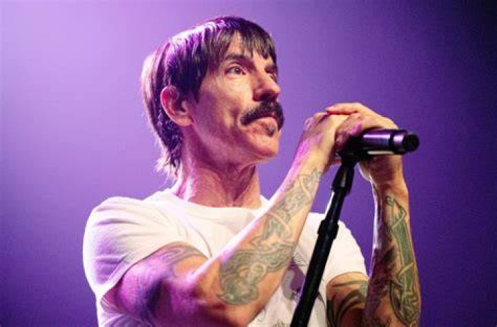 Anthony Kiedis involved in LakersRockets brawl
