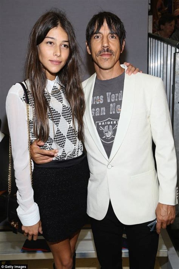 Anthony Kiedis Wife Girlfriend Married Who in 2021