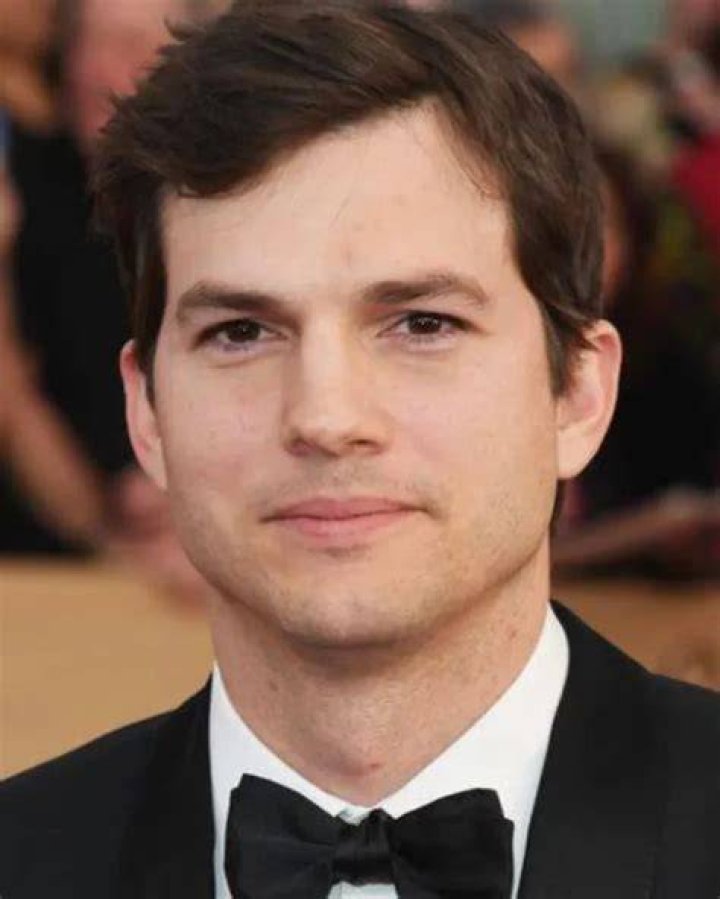 Ashton Kutcher Weight Height Ethnicity Eye Color Shoe Size