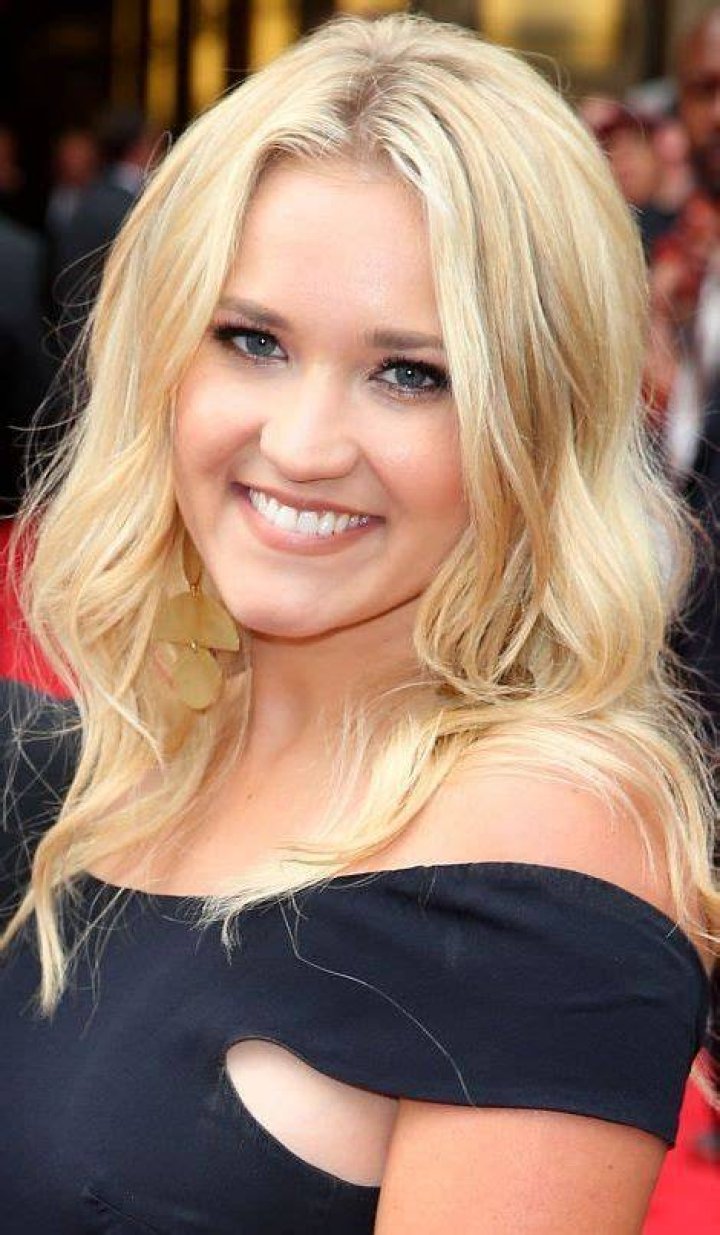 beautiful EmilyOsment Emily osment, Emily osment bikini, Emily