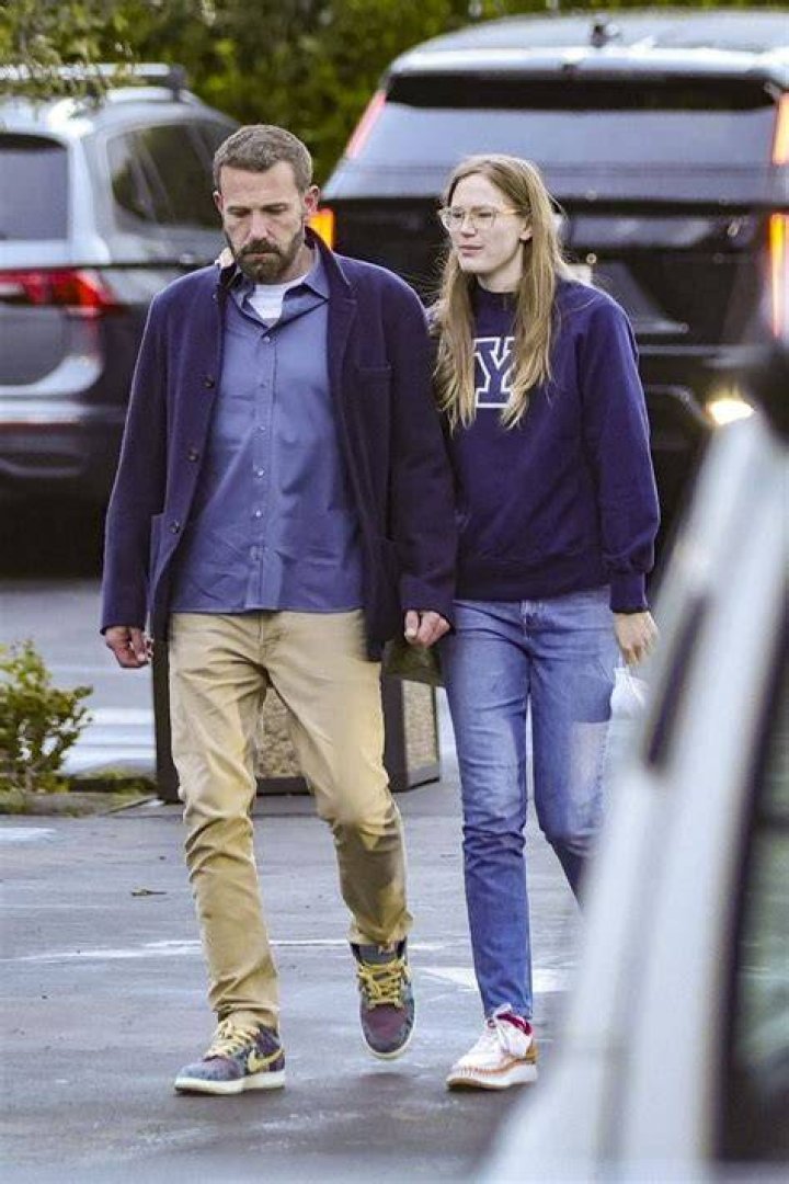 Ben Affleck takes eldest Violet on daddydaughter date to see