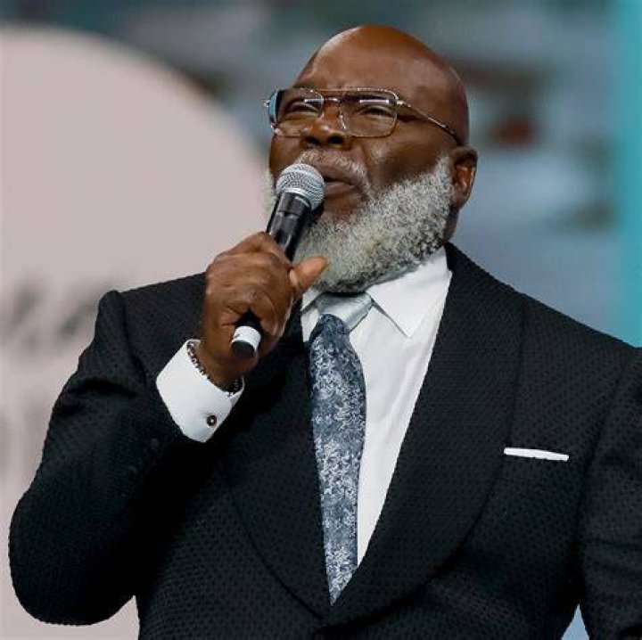 Bishop TD Jakes Announces His Retirement