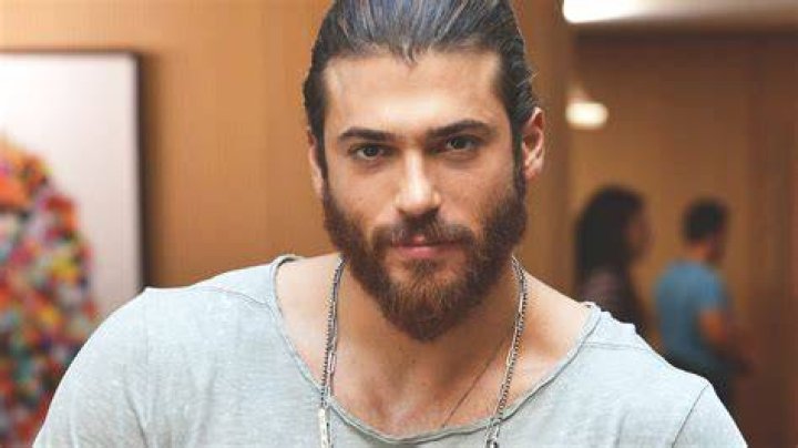 Can Yaman Age, Height, Wife, Biography, Wiki, Girlfriend, Net worth
