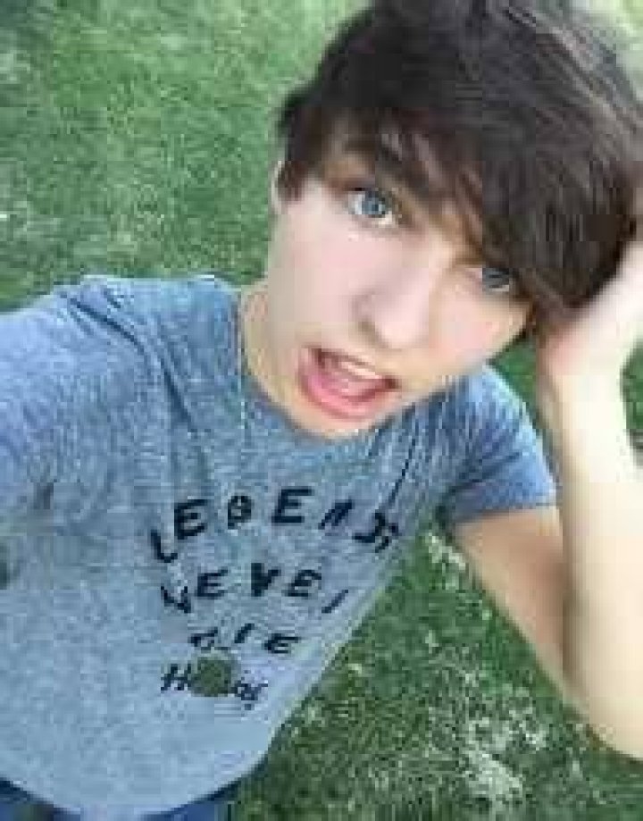 Colby Brock Biography Facts, Childhood, Family Life & Achievements