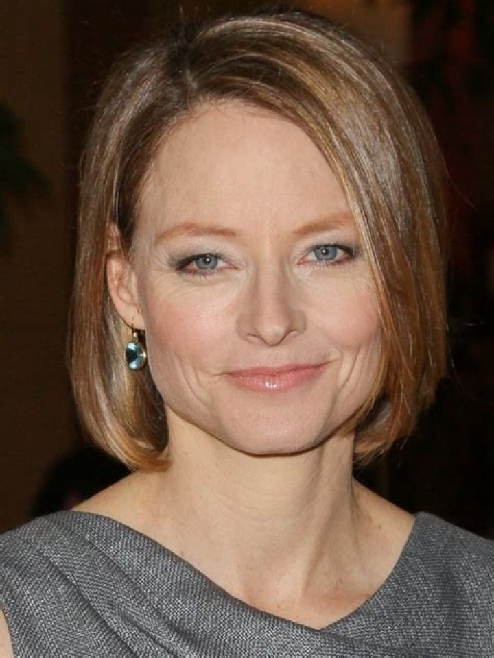 Compare Jodie Foster's Height, Weight with Other Celebs