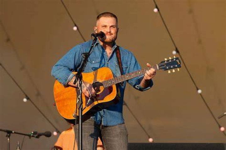 Country music star Zach Bryan issues warning to fans after kicking