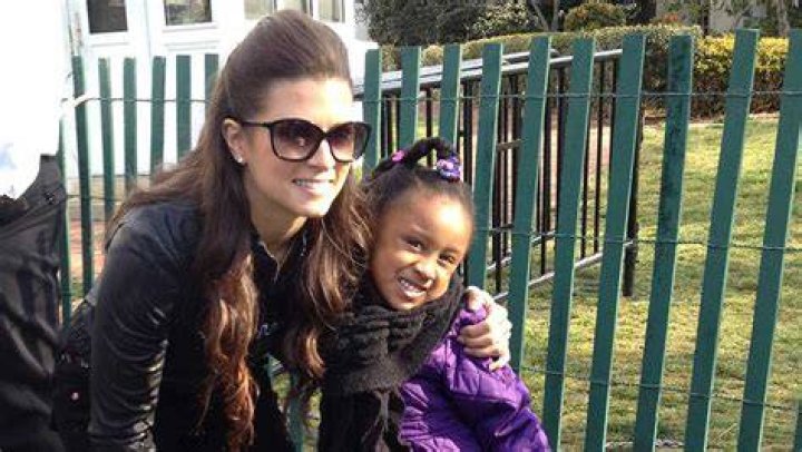 Danica reads to kids at White House Official Site Of NASCAR