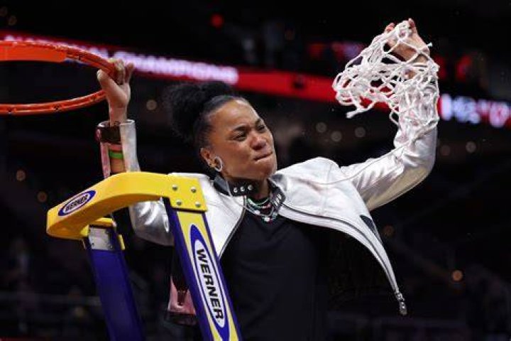 Dawn Staley's Feet I piedi di Dawn Staley Celebrities Feet 2022