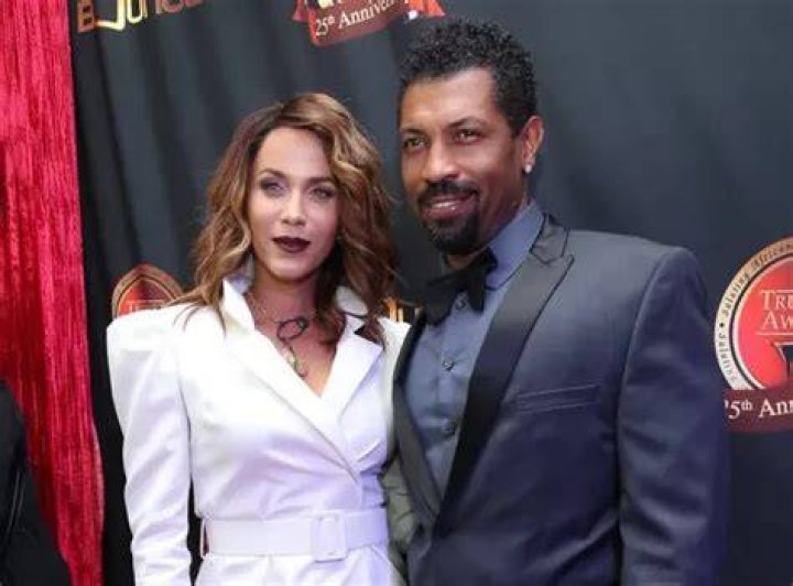 Deon Cole Dating relationships, The girlfriends, Girlfriends