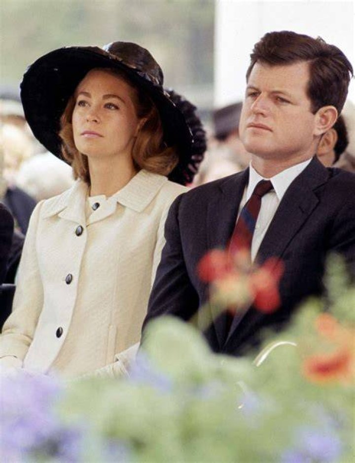 Details About Kennedy Spouse, Net Worth, Death, Weight