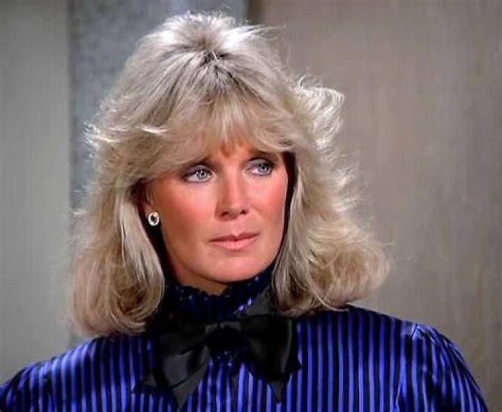 Did Linda Evans Get Plastic Surgery? All Facts! Famous Plastic Surgeries
