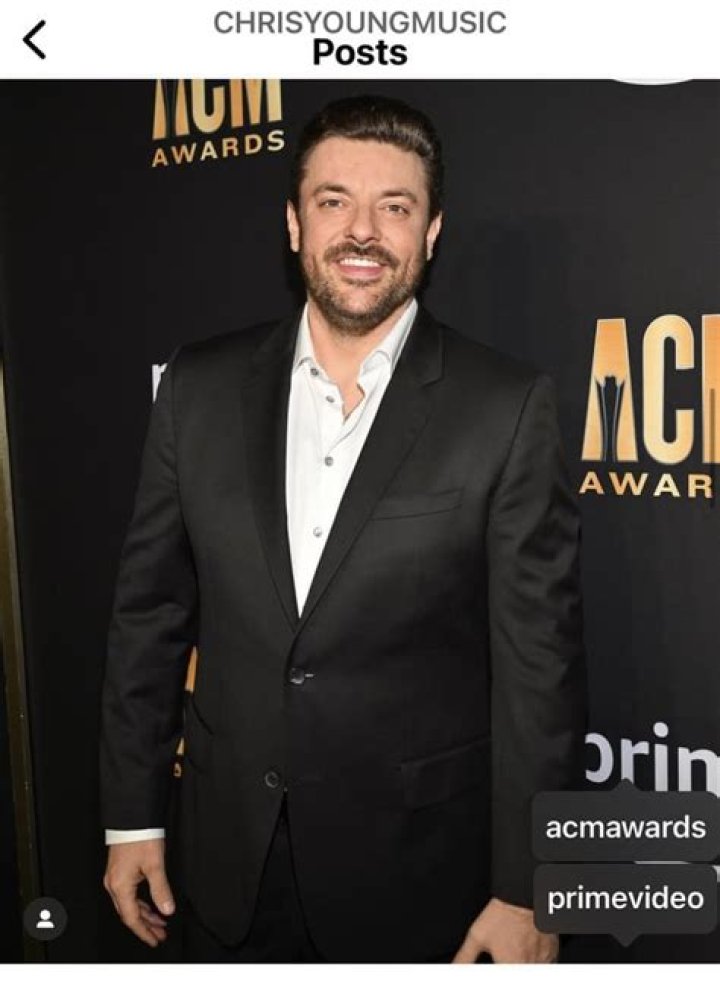Does Chris young look okay? r/CelebWivesofNashville