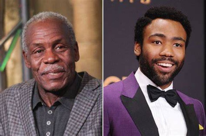 Donald Glover reveals his dad died, gets emotional during show