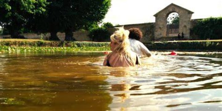 Felix's Fate In Saltburn: Unraveling A Tragic Swim