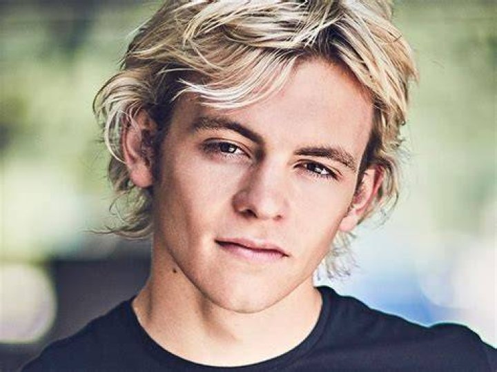 Find Out Who's The Lucky Lady In Ross Lynch's Life!
