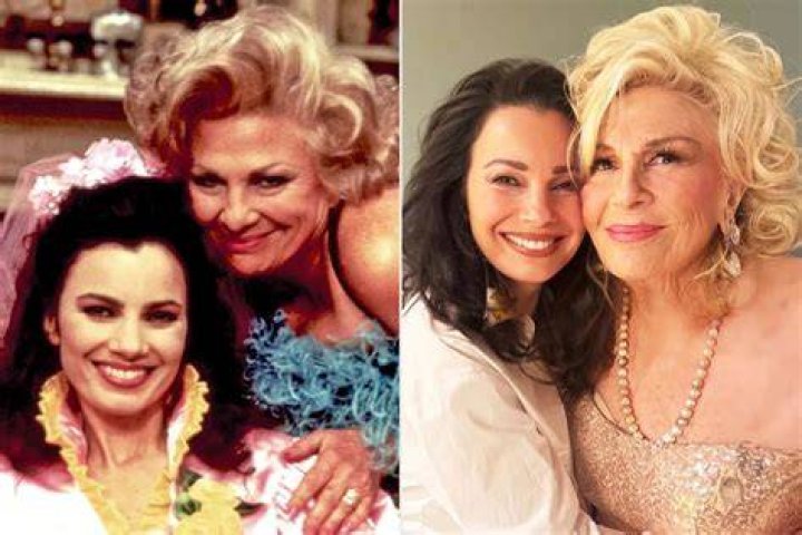 Fran Drescher, with from left to right her sister Nadine &husband