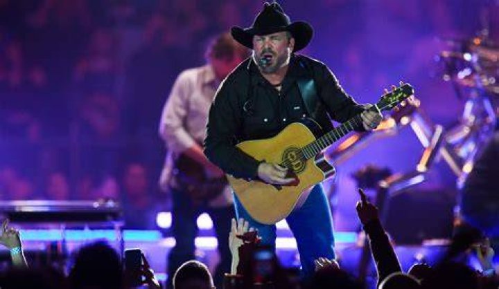 Garth Brooks' Net Worth in 2019 How Rich Is the Country Megastar?