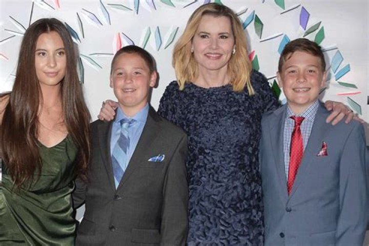 Geena Davis Children / Geena Davis Role Model And Advocate For Our