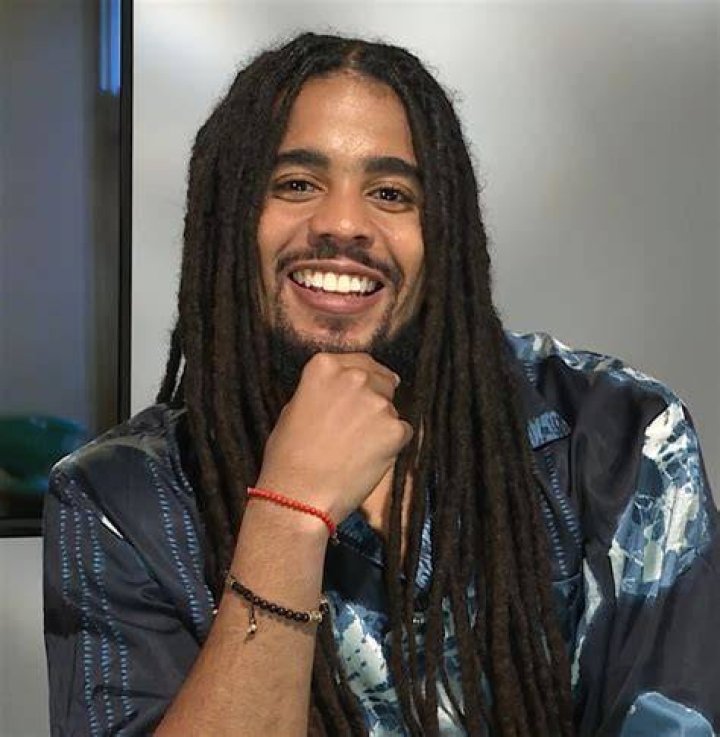 H.E.R. Fuels Skip Marley Dating Rumors, Lives Her Best Life Jamaica On