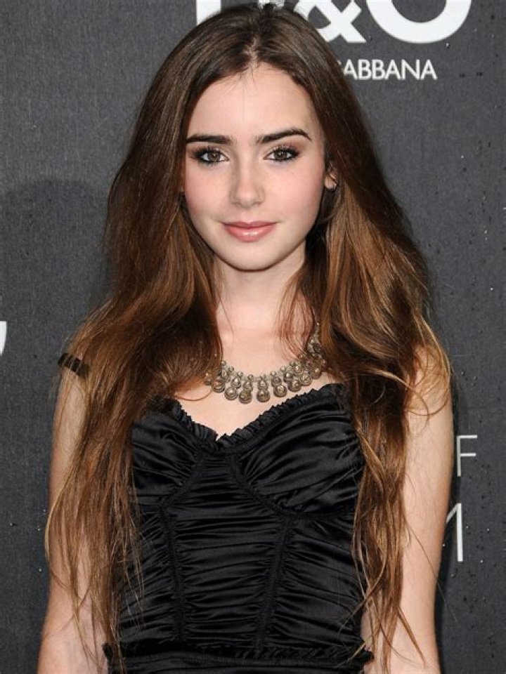 Hollywood Actress Lily Collins Cute Photos actresszoneblogest1