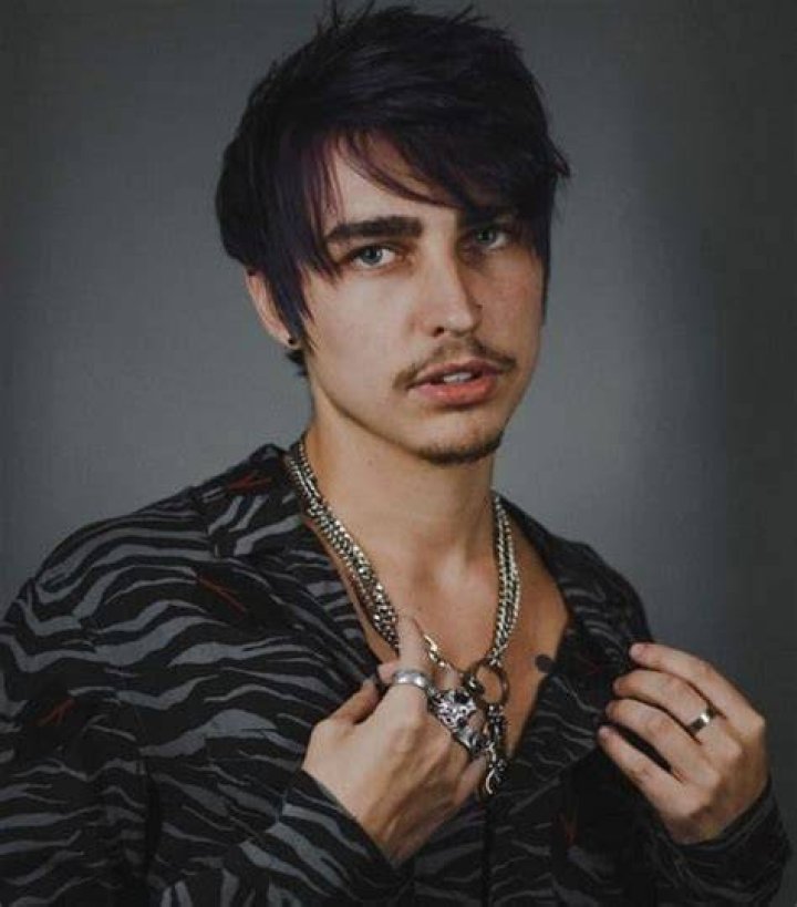 How Old is Colby Brock? (Age, Height, and Weight) HAATTO FOREIGN