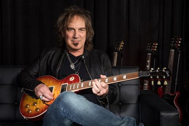 Interview REO Speedwagon&rsquo;s Dave Amato Discusses His New Signature Les