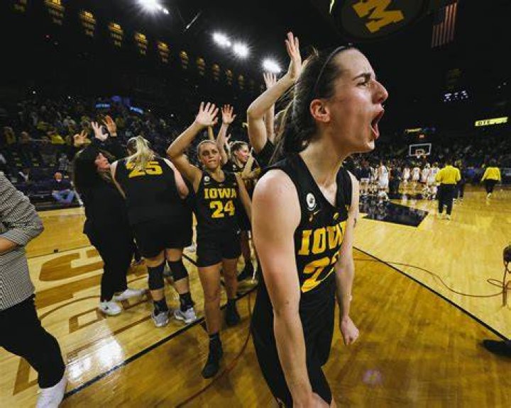 Iowa junior guard Caitlin Clark named Wade Trophy Finalist Hawk Fanatic