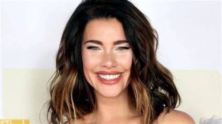 Jacqueline MacInnes Wood Shares Pregnancy Update at 'The Bold and the