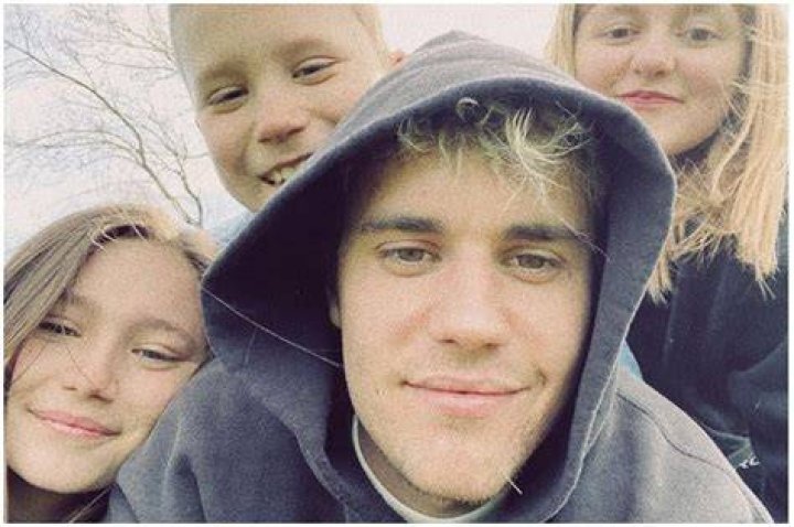 Justin Bieber Enjoys Day Out With Siblings in Canada Making a song His