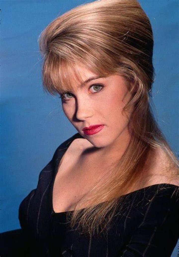 Kelly Bundy Is Looking Nowadays At 50