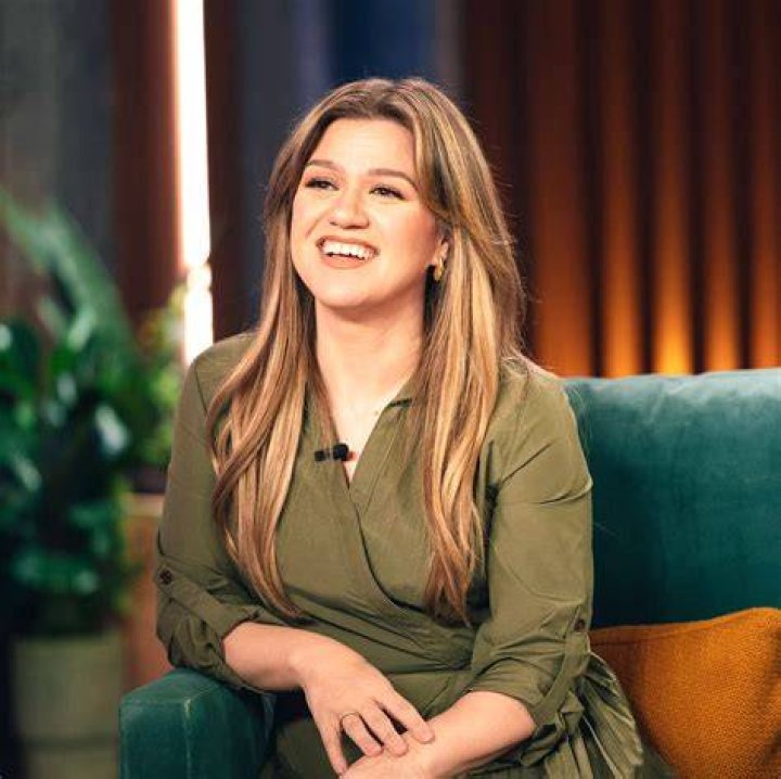 Kelly Clarkson net worth her fortune and how much she earned as a