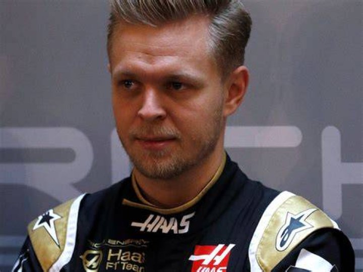 Kevin Magnussen among seven racers, who opted 'not to kneel' before