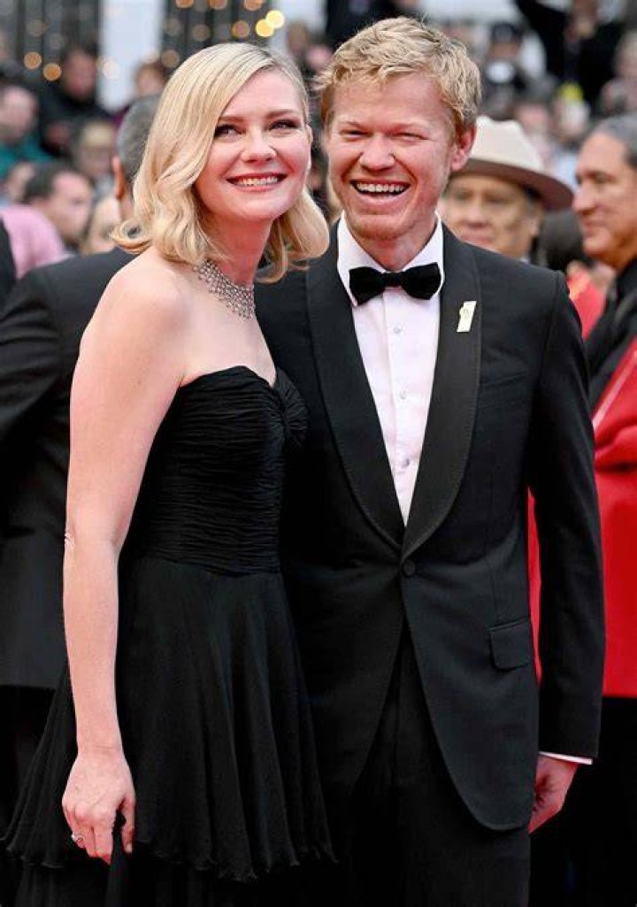 Kirsten Dunst & Jesse Plemons bringing special dates to Oscars