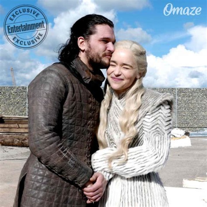 Kit Harington and Emilia Clarke . Shows, Look, Emilia