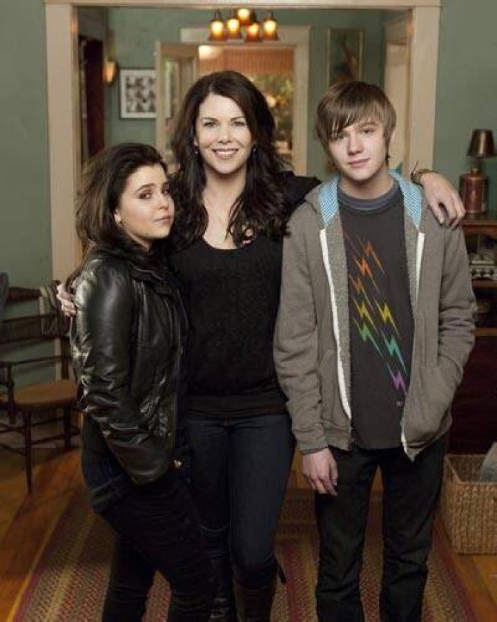 Lauren Graham&rsquo;s TV Daughters Finally Meet And There&rsquo;s A Pic To Prove