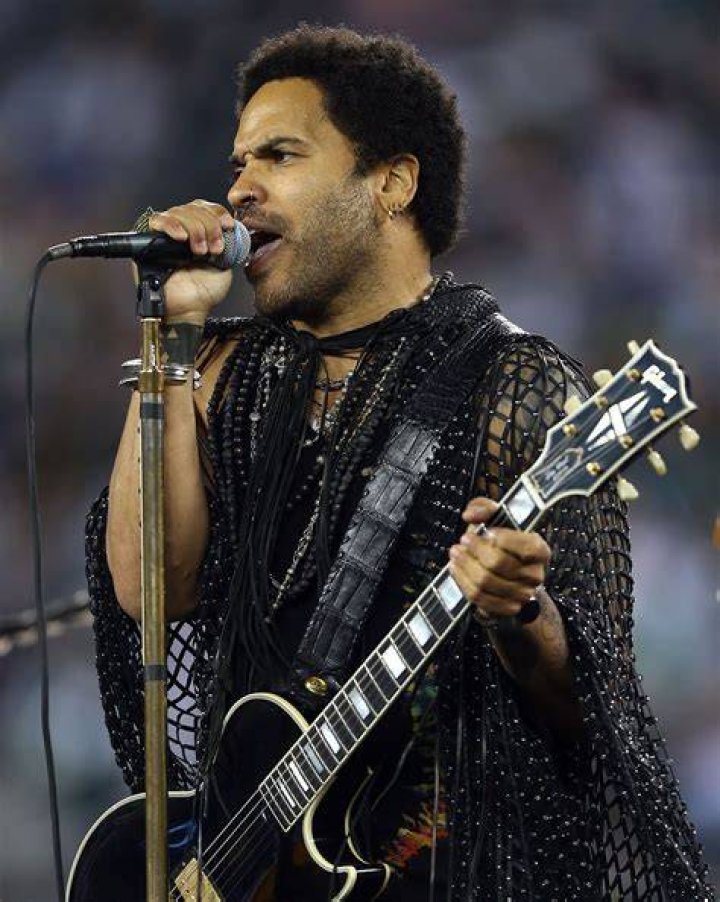 Lenny Kravitz (°1964) American singersongwriter, multi