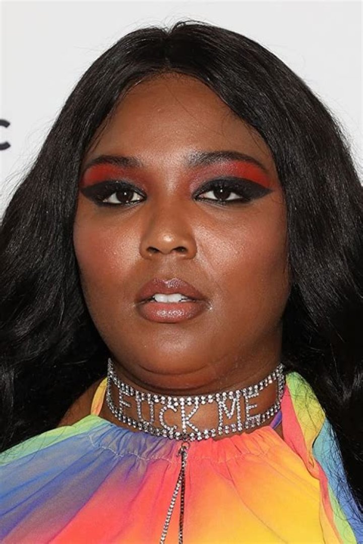 Lizzo Biography, Husband, Age, NetWorth, Weight Parents, Siblings