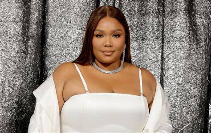 Lizzo CorinneMaxi