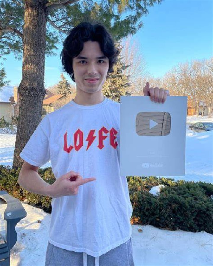 Lofe Age, Height, Wiki, Name, Net Worth, GF & Bio