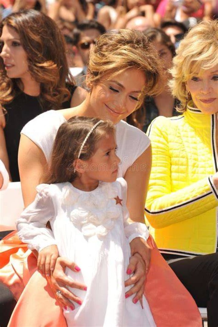 Lopez to Star with Daughter Mayan in New Comedy Pilot! Photo