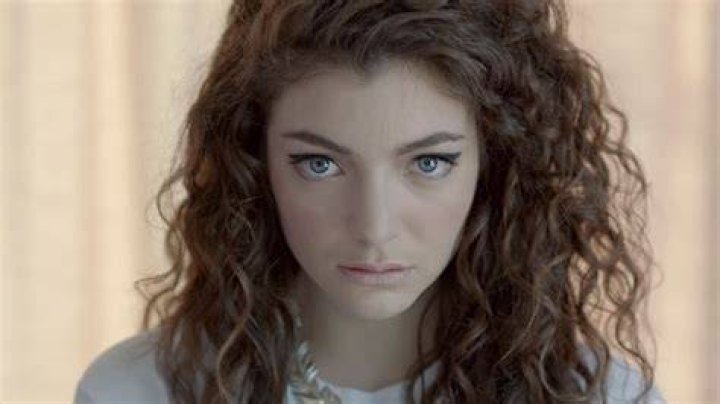 Lorde's Sister Comes Out as Bisexual, Thanks Fans for Support