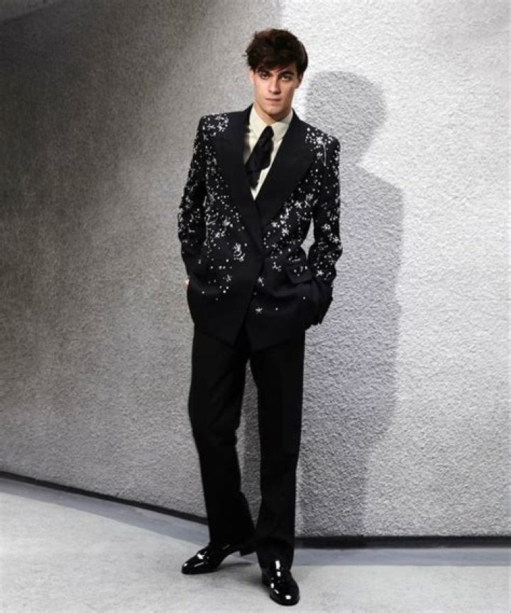lorenzo zurzolo Slytherin, Suit Jacket, Dear Diary, Human, Suits, 3