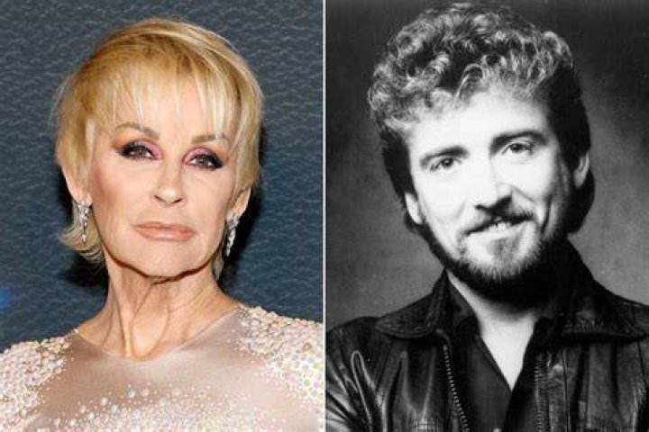 Lorrie Pays Tribute To Late Husband Keith Whitley With &ldquo;Don&rsquo;t