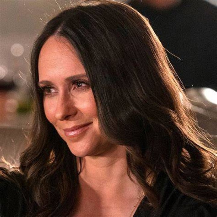 &lsquo;911&rsquo; Star Jennifer Love Hewitt on Maddie & Chimney as Parents and